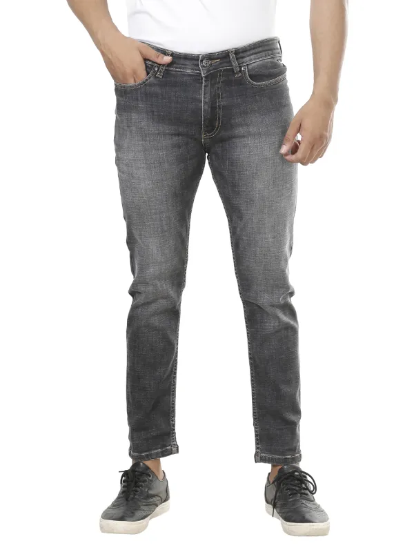 Men Relaxed Fit Jeans In Shahjahanpur